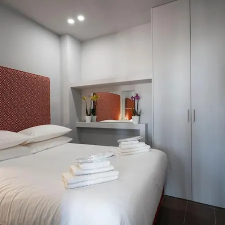 Bracco 45 Apartment Naples