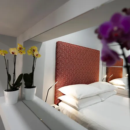 Apartment Bracco 45 Naples
